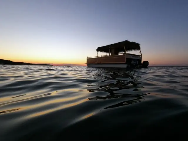 Tiki Boat Tours on Long Island